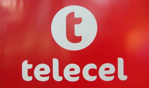 Telecel donates $24,000 to train IT journalists