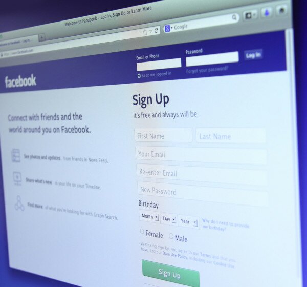 Facebook expanding to healthcare